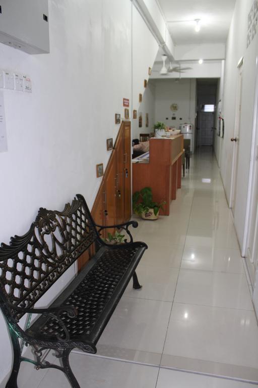 Emma Guesthouse Jertih Exterior photo
