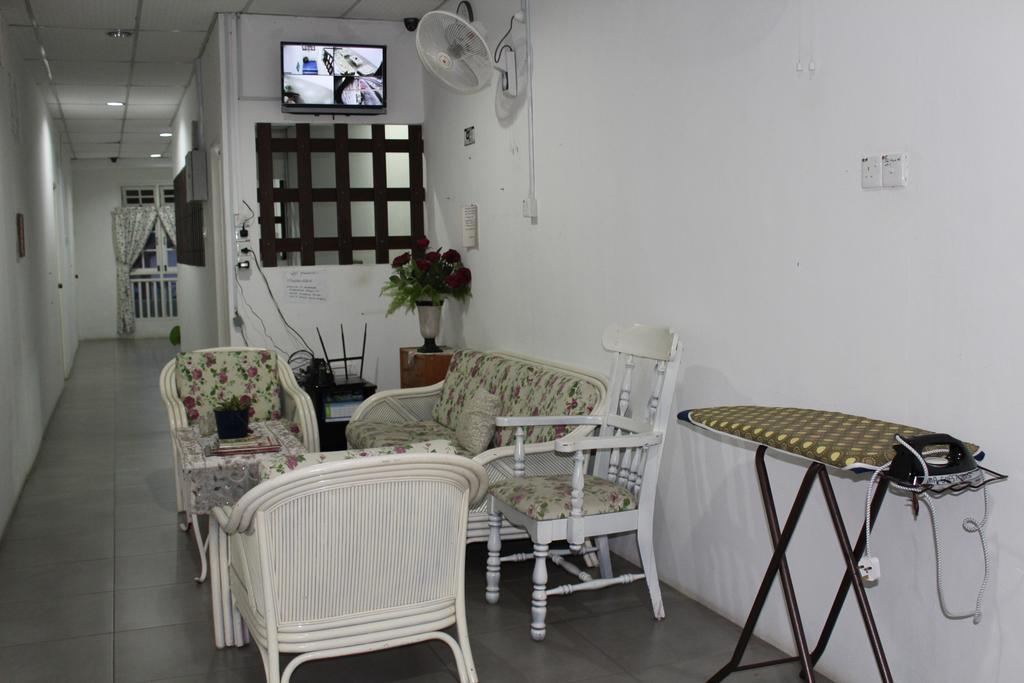 Emma Guesthouse Jertih Exterior photo